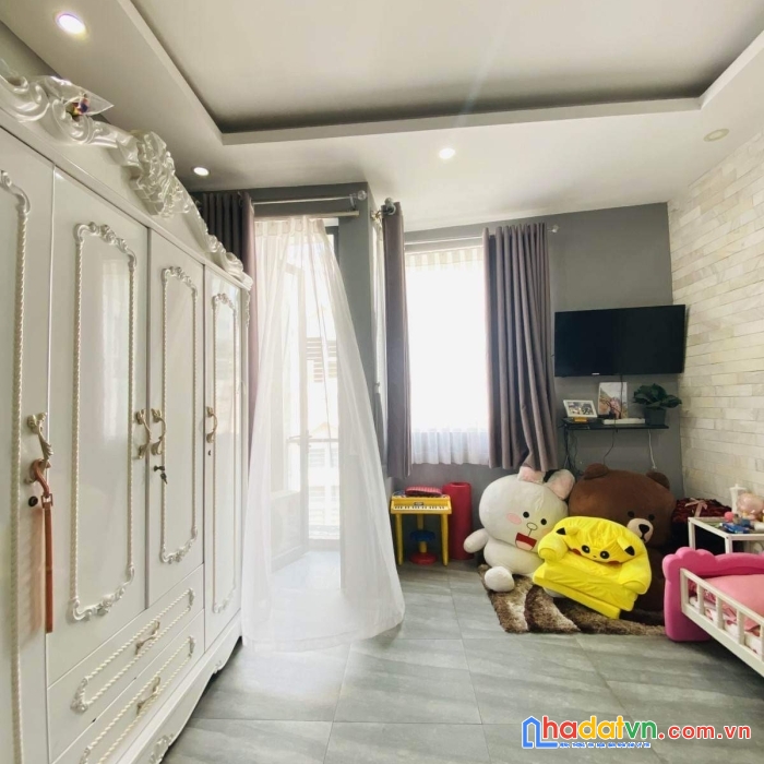Bán gấp trong tuần nhà đẹp 4 lầu hxh thông phường 1 quận 11 không lỗi gì 5 tỷ 9