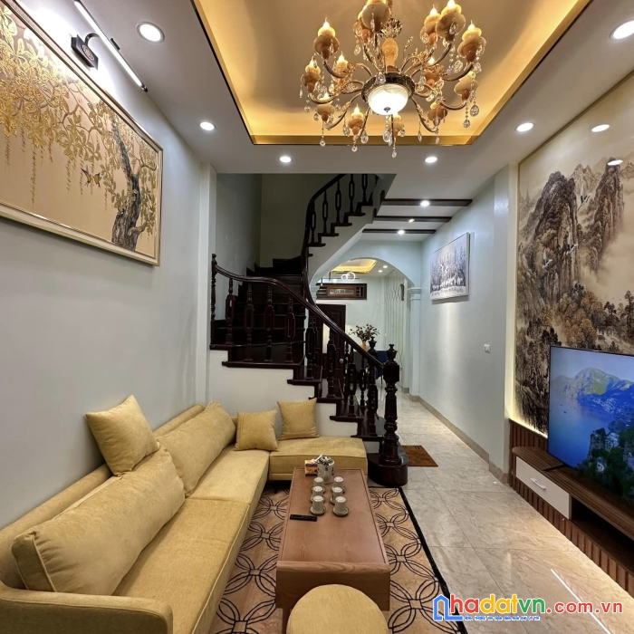 Bán nhà phố pháo đài láng, quận đống đa, diện tích 45m2, 4 tầng, 4 phòng ngủ, gần ô tô trước nhà