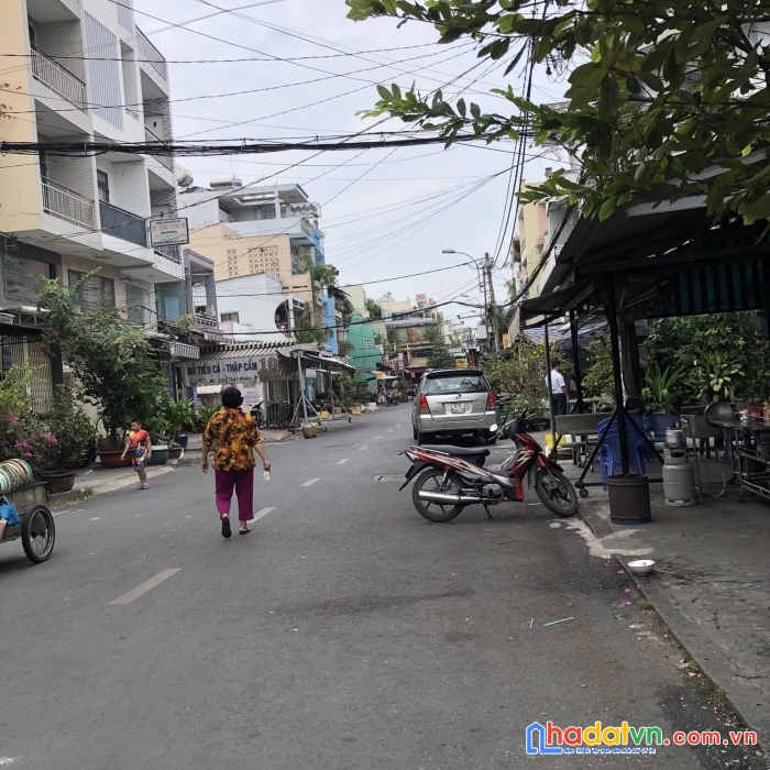 Nhà mặt tiên đường thái phiên, p.2, q11, 32m2, 2 tầng , giá 3.x tỷ.