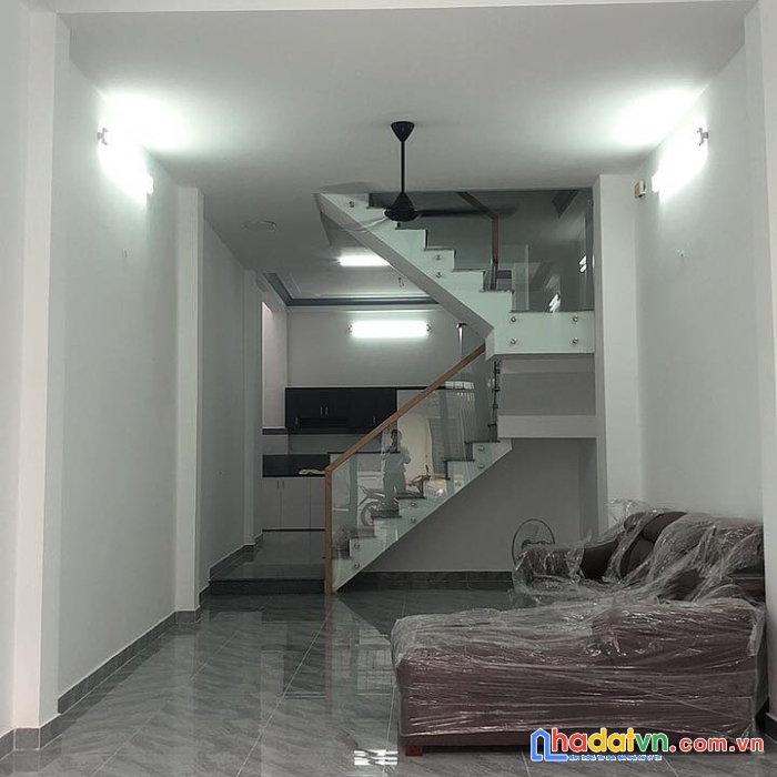 Nhà 72m2, 4 tầng đường bùi thị xuân, phường 3, quận tân bình, giá chào 8.8 tỷ. 