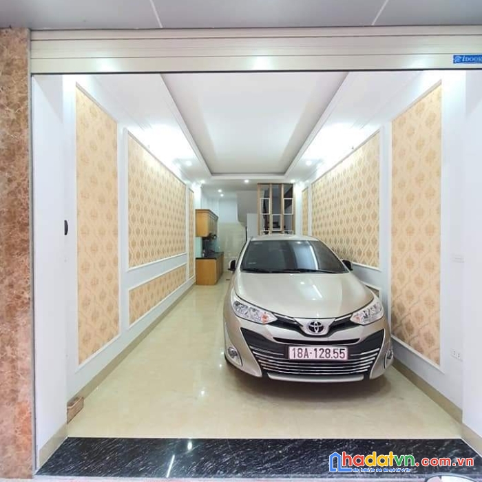 Nhà đẹp trần cung ô tô vào nhà gần hoàng quốc việt nhỏ 48m chỉ 4.75 tỷ