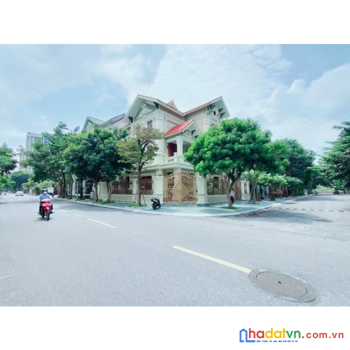 Bán gấp biệt thự mặt phố lưu khánh đàm, an sinh cực đỉnh, ở hay kinh doanh đều sướng.
