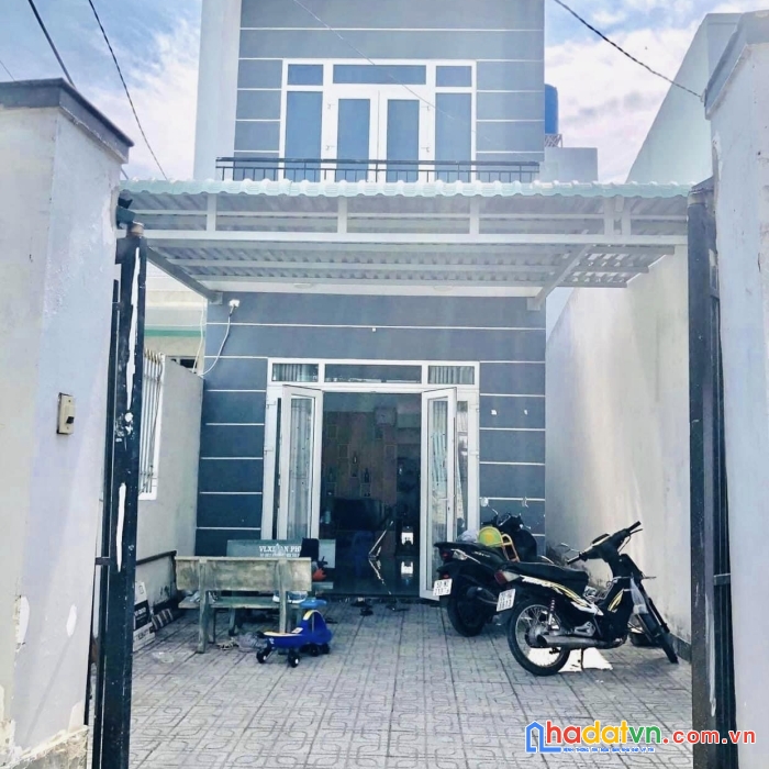 Chủ cần bán nhà gấp để xoay ngân hàng,chủ xây nhà tâm huyết btct,chủ giảm mạnh 600tr,bình chánh.