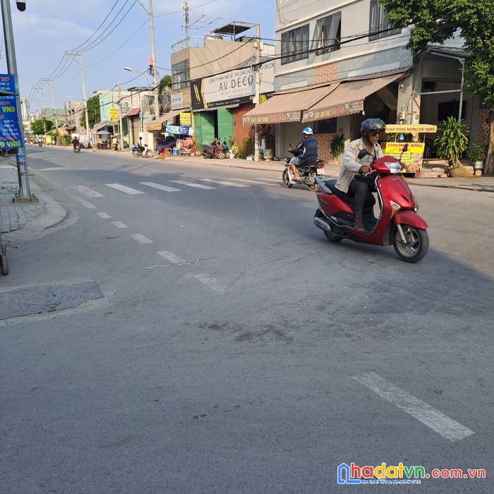 Hxh - sát mặt tiền thạnh lộc 19 - 79m2, ngang 5m, nhà c4 có lửng. hơn 3 tỷ.