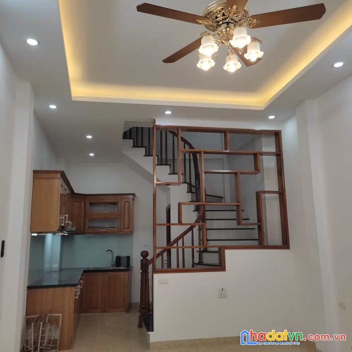 Nhỉnh 3 tỷ có nhà mới 5 tầng phường khương đình quận thanh xuân 35m ngõ thông gần ô tô lh