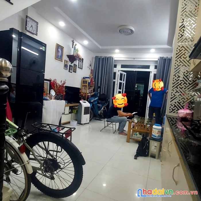 Bán nhà lê thúc hoạch, tân phú, 3 tầng, 35m2, hẻm sạch sẽ, chỉ 3 tỷ nhỉnh.