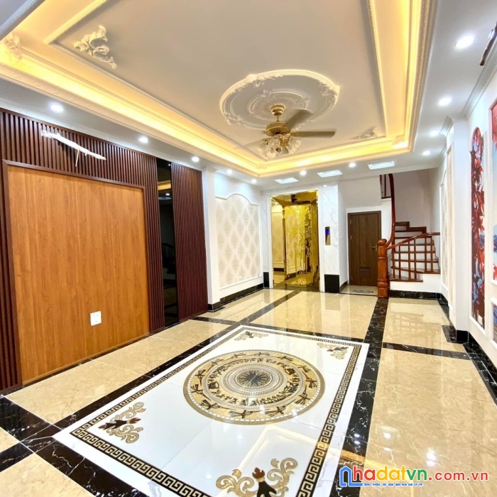 Siêu vip!nhà nguyễn sơn.dt75m, 5 tầng,thang máy nhập,gara ô tô.nhỉnh 11 tỷ