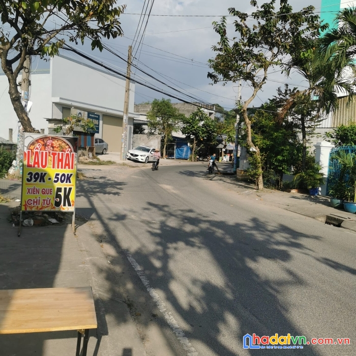 Nhỉnh 4 tỷ nhà mt chợ xtt hocmon, mt 5.6m, chạm là thích