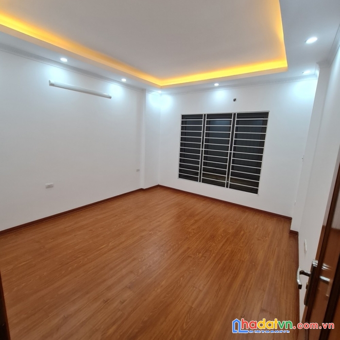 Bán nhanh căn nhà khương hạ, 5m ra ô tô vỉa hè, cạnh ngã tử sở giá 3tỷ 7.