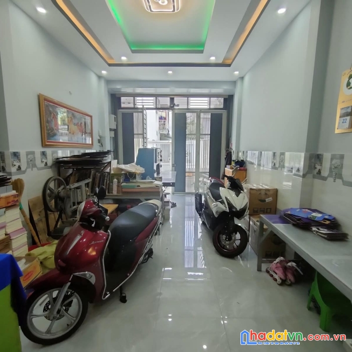 Cần bán nhà vườn lài, tân phú, 2 tầng, 80m2, hẻm xe tải thông, nhà mới ở ngay.