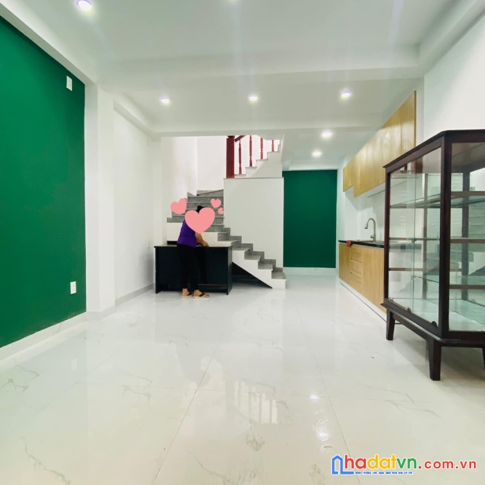 Chủ cần bán gấp nhà đẹp gần mặt tiền bà hạt, q10, hẻm thông, 5 tầng, 3pn, 40m2, 9.2 tỷ.