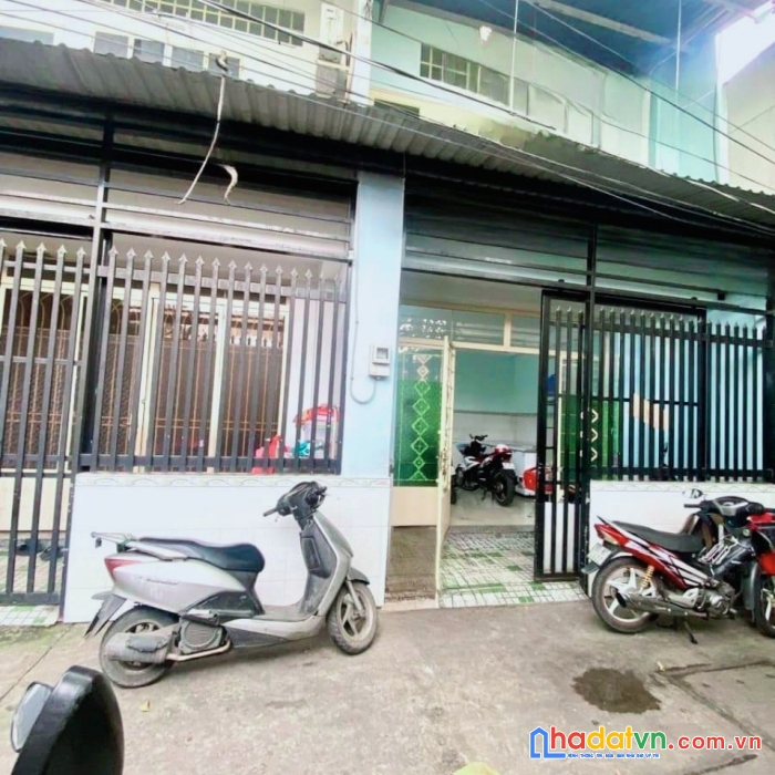 Hẻm xe hơi đường chiến lược, gần chợ bình trị đông, khu tên lửa, ngang hiếm 4.7m, nhà rất mới