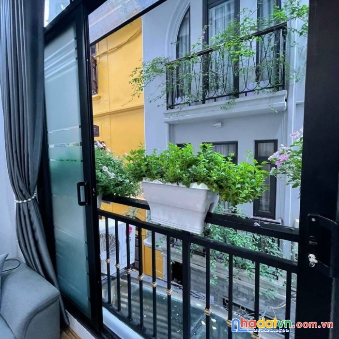 Nhà đẹp - ngõ nông, bà triệu 41 x 5 tầng, giá hơn 9 tỷ.