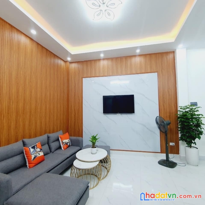 Bán nhà giáp bát 38m2 x5t,mới,đẹp,rộng,thoáng,ở luôn,giá 3.45 tỷ