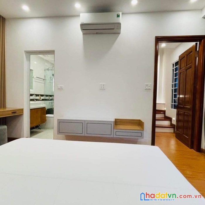 Bán nhà rẻ nhất khu đhqg, đại học ngoại ngữ , cầu giấy 45m ô tô, kinh doanh 8,x tỷ