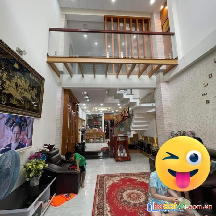 Chủ vả quá! bán gấp nhà hẻm 4m thông 1 trục ra mt trần quốc thảo, 5 tầng, xe hơi đậu cửa, 38m2, 8 tỷ