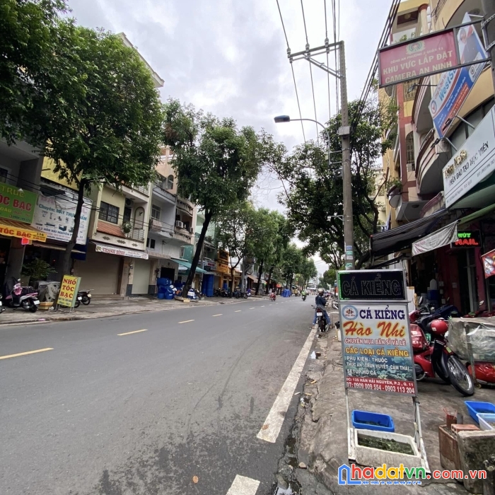 Nhà hiếm bán đường 3 tháng 2, q11, nở hậu 4.3 x 10.2m , giá 6.x tỷ.