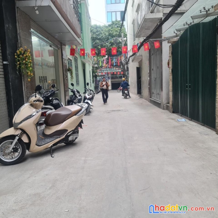 Bán nhà thanh xuân,phố nguyễn ngọc nại, 50m, 7t, mt 5.5m, nhà đẹp, thang máy, gần phố, 0937651883.