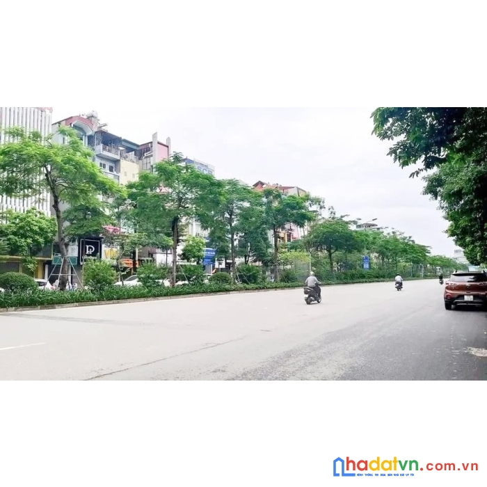 Nhà đẹp - trung tâm đống đa - gần ô tô tránh - giá bèo - gần phố - vô vàn tiện ích.