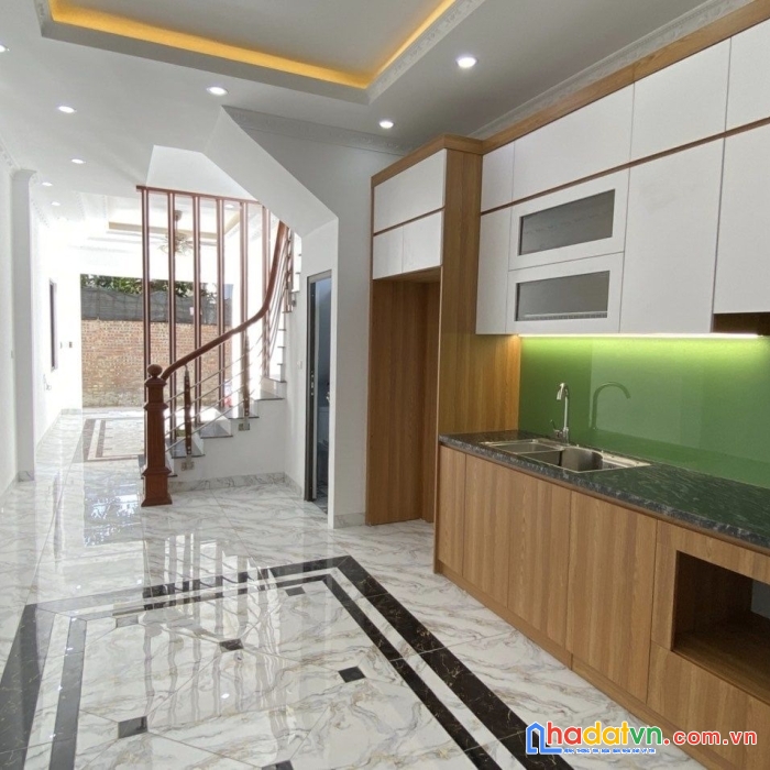 Chỉ nhỉnh 4 tỷ có nhà đẹp mới 4 tầng, ô tô vào nhà tại thạch bàn