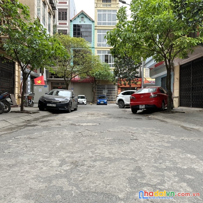 Chính chủ cần bán nhà 6t tổ 4 tt đông anh, đường siêu to, vỉa hè rộng kinh doanh đẳng cấp số 1