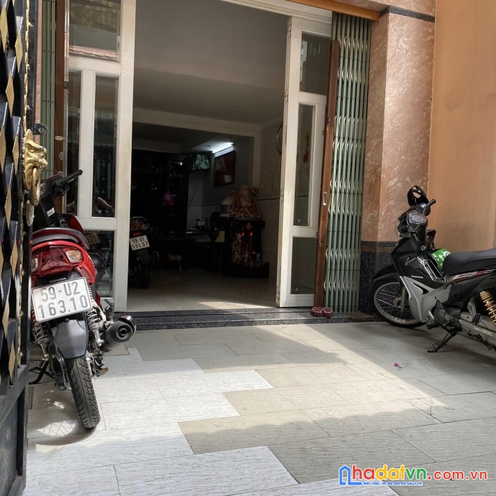 Xuất cảnh, bán nhanh nhà hxh nguyễn tiểu la, 4 tầng, 6pn, cho thuê giá cao