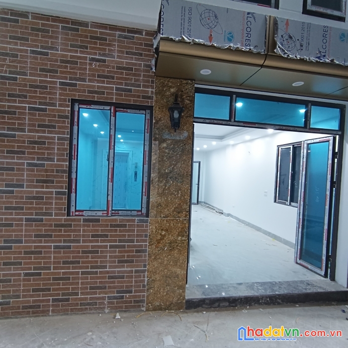 Chính chủ cần bán căn nhà 6 tầng xây mới – số 7 ngõ 180 đường giáp bát - thiết kế đẹp - có thang