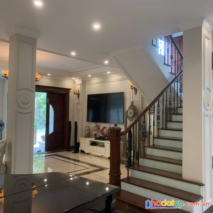 Bán biệt thự văn phú, hà đông, 235m2, 4 tầng, mt12.5m, sang trọng, hơn 30 tỷ