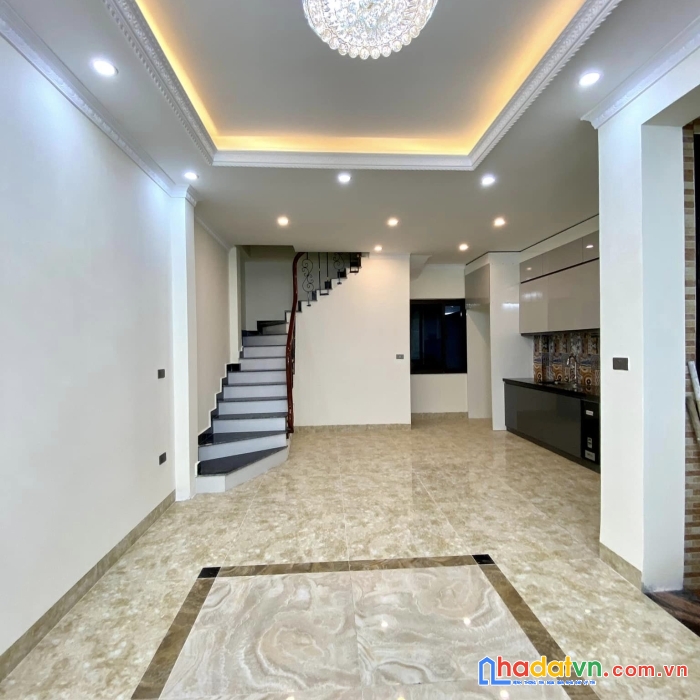 Siêu phẩm thượng thanh - long biên- ô tô đỗ cửa - lô góc