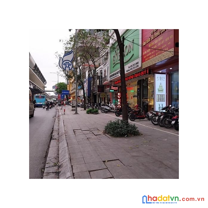 Bán nhà mặt phố nguyễn trãi - thanh xuân. vỉa hè kd. dt 108m. giá 30tỷ