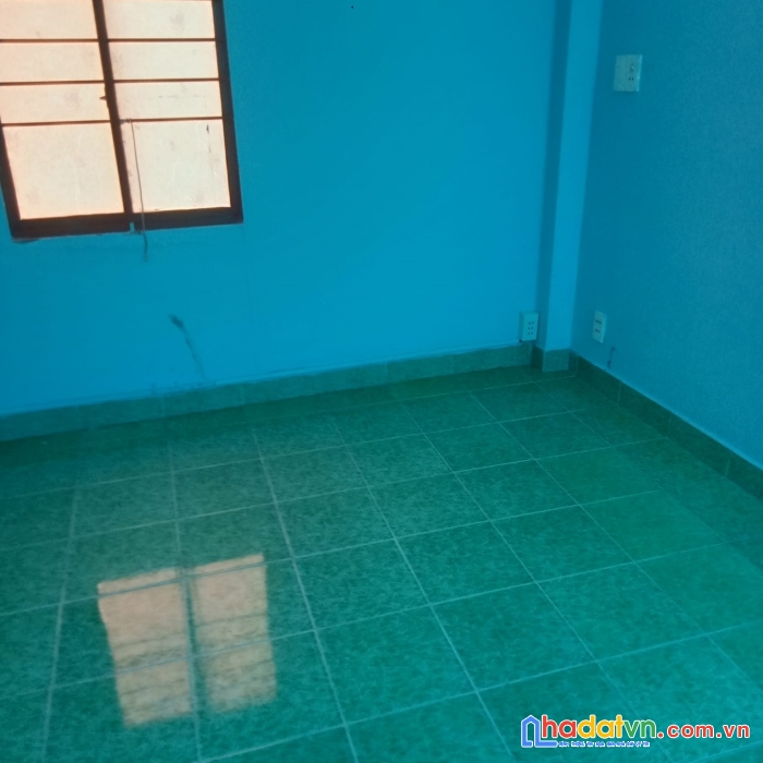 Tiền cần gấp nên muốn san nhượng nhà đẹp ngay phường 10 tân bình 4 lầu chỉ 2 tỷ 8
