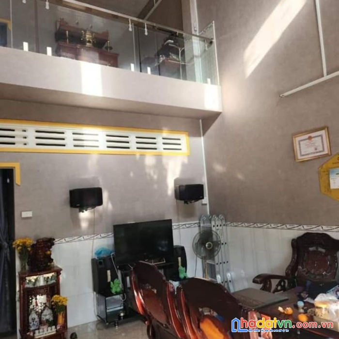 Chính chủ bán nhà s= 115m2 chỉ 7.3 tỷ nguyễn văn lượng hxt thông sát nhà thi đấu