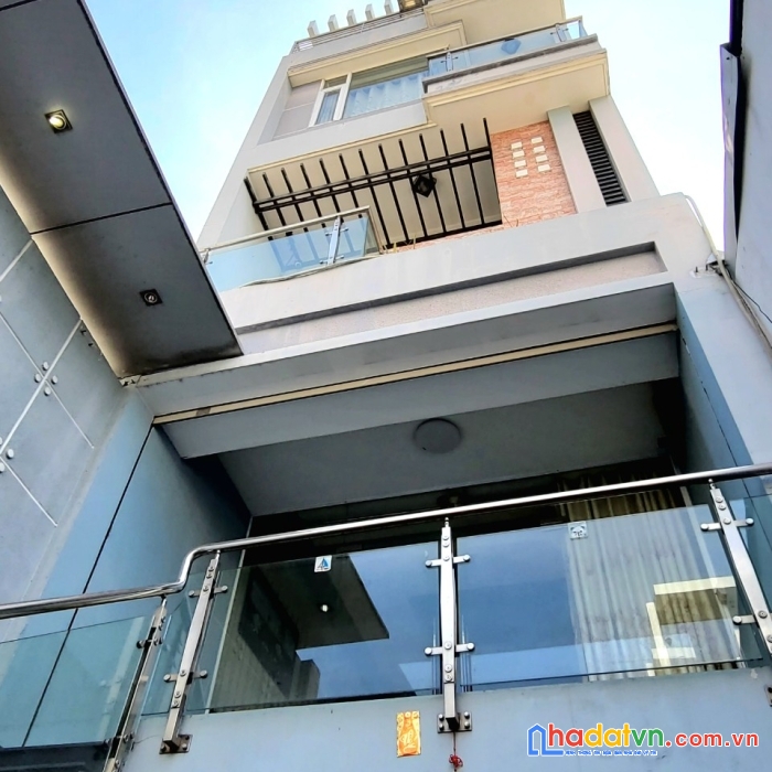 Hạ 2 tỷ gấp bán mt ngay chợ tân hương - 100m2 - 5 tầng – kd đỉnh