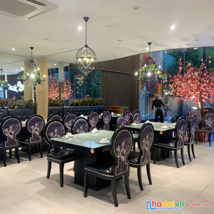 Chính chủ ! sang nhà hàng chuẫn sang – sịn – mịn , mt lê lai , trung tâm quận 1, tel : 0836336215