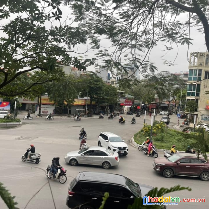 Bán đất mặt phố xuân la 502m2, mặt tiền 10m, 2 mặt đường, xây toà nhà kinh doanh đỉnh.125tr/m