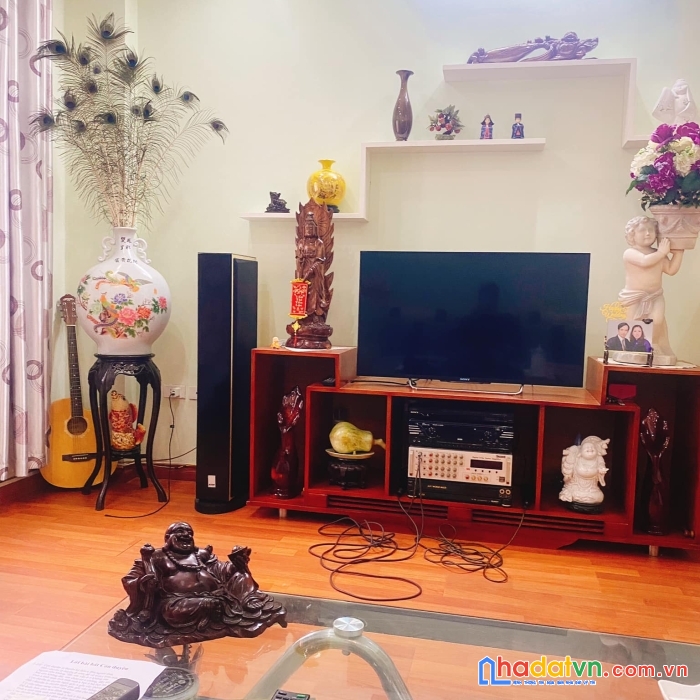 Hot !! xem ngay nhà riêng ở phố dương quảng hàm cầu giấy 45m2, 5 tầng, dân tự xây, tặng nội thất,