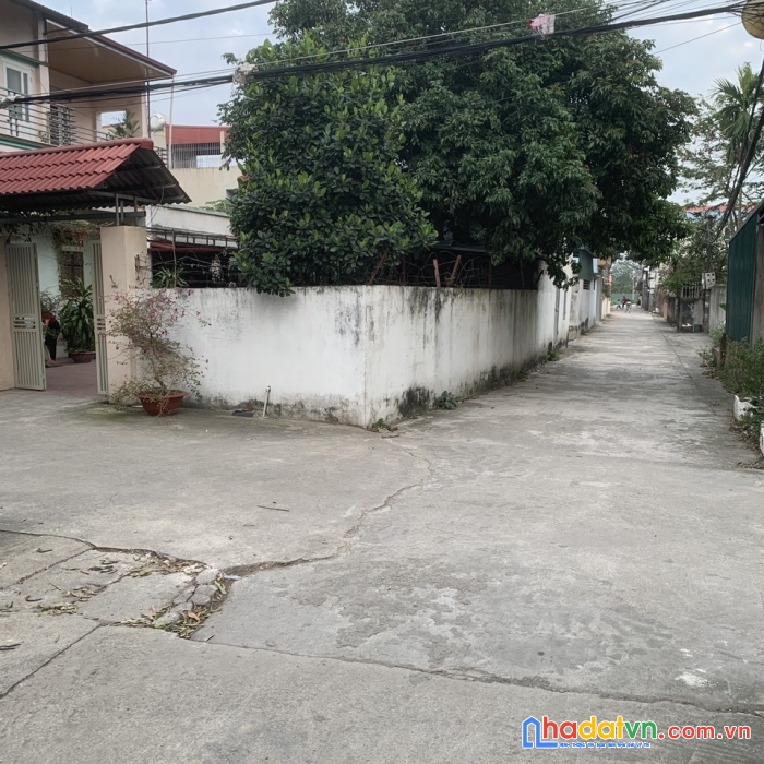 Siêu hiếm đường to thông ô tô chạy vòng quanh, kính nỗ uy nỗ đông anh. 2,95 tỷ