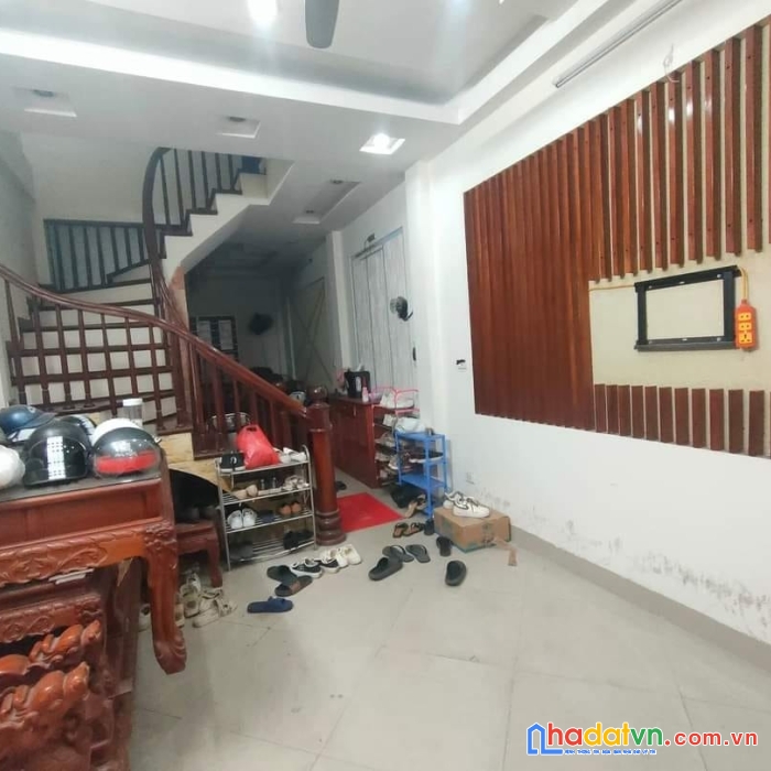 Hot!! xem ngay nhà ở phố yên hòa, cầu giấy 48m2 5 tầng đẹp tặng nội thất xịn, gần phố ở ngay chỉ 6