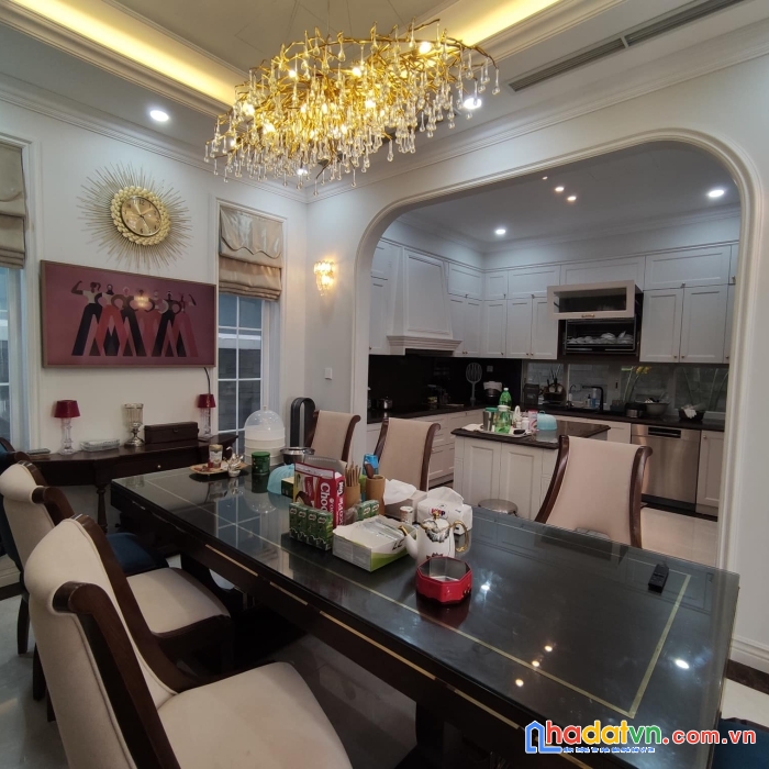 Biệt thự văn khê 196m2 4 tầng - đẳng cấp – trục chính kd giá chỉ 19 tỷ