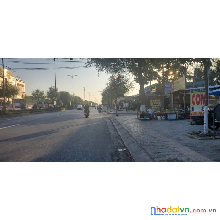 Chính chủ cần bán nhà nghỉ 21 phòng vị trí đắc địa tại bình phú - tp bến tre - tỉnh bến tre