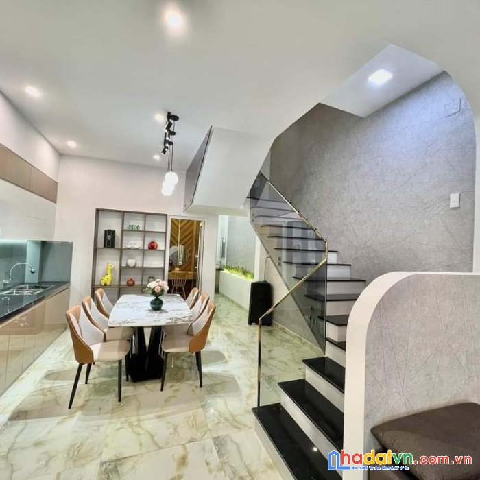 Nhà mới 85m2 2 tầng kiệt ô tô mẹ suốt 2,x tỷ