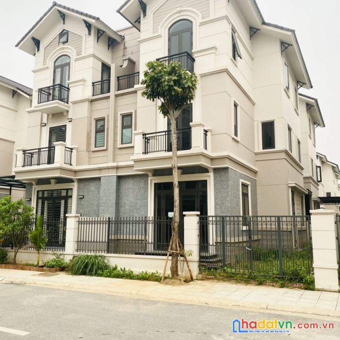 Bán gấp biệt thự song lập 135m2 căn áp căn góc cạnh công viên tại kđt quốc tế vsip bắc ninh 7,1x tỷ