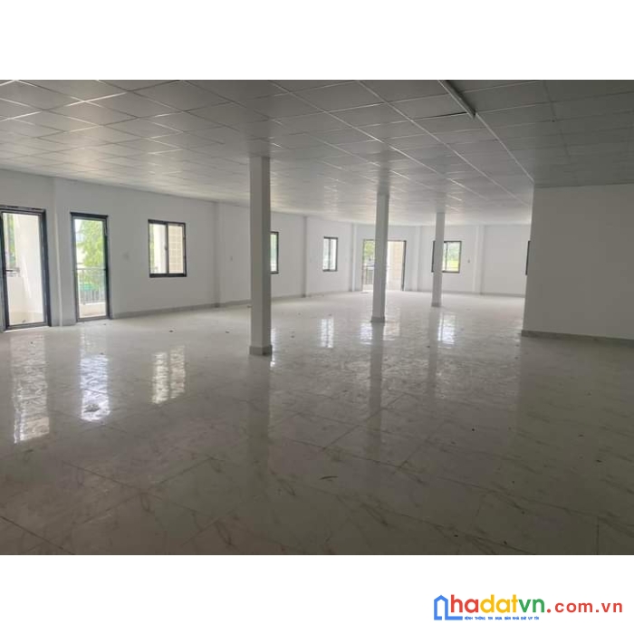 Cho thuê mặt bằng mặt tiền chợ bàu bàng 2 dài 30m.