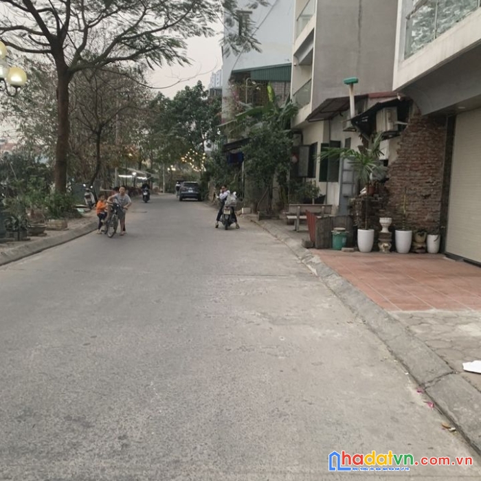 Bán đất 2 mặt thoáng ngô thì nhậm view hồ 55m mặt tiền 5.2 7.5 tỷ