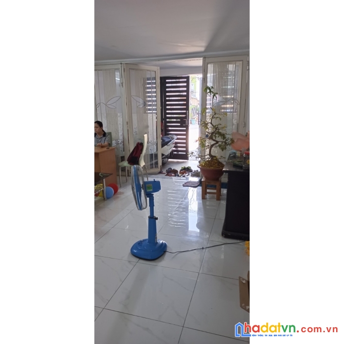 Bán nhà nhà sẹc ngắn đường số 18 cách mặt tiền 40m 62m2 hxh 3 tầng nhỉnh 4 tỷ