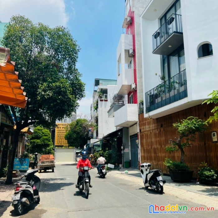 Ngộp bán nhà hxh lũy bán bích - 68m2 - 4 tầng - hẻm 8m