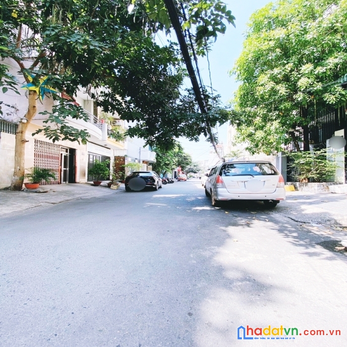 Nhà bán ngay ngã 4 hàng xanh, nhà 5 tầng hoàn công đủ, hxh, chỉ 5 tỷ x