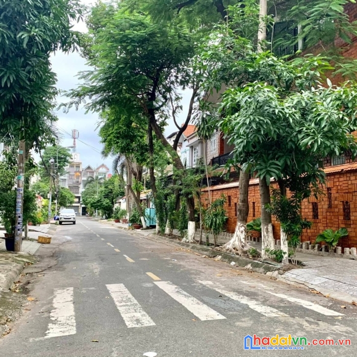 Ngộp bán nhà hòa bình giáp q11 - 4 tấm - 70m2 hẻm 8m - 7 tỷ