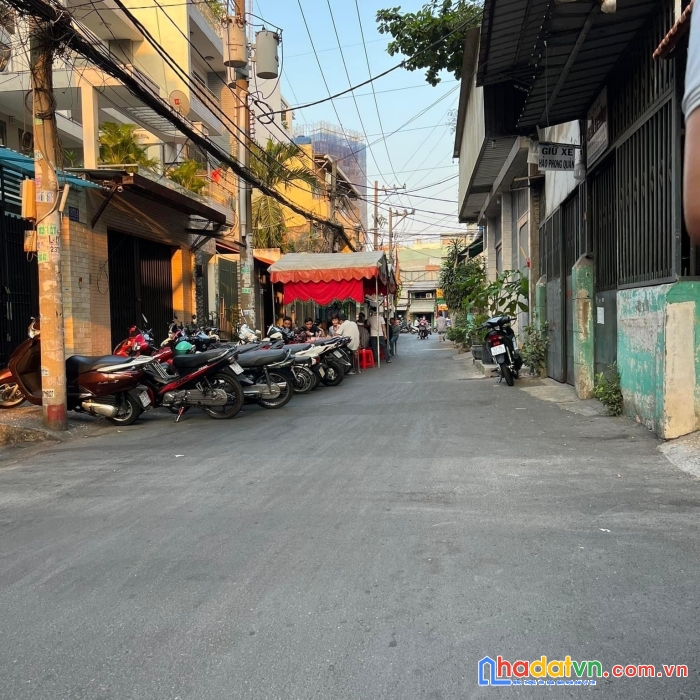 Hẻm 10m kinh doanh đường minh phụng - quận 11, dt: 4.3x20m, nhà cấp 4, giá : 12.5 tỷ (tl)