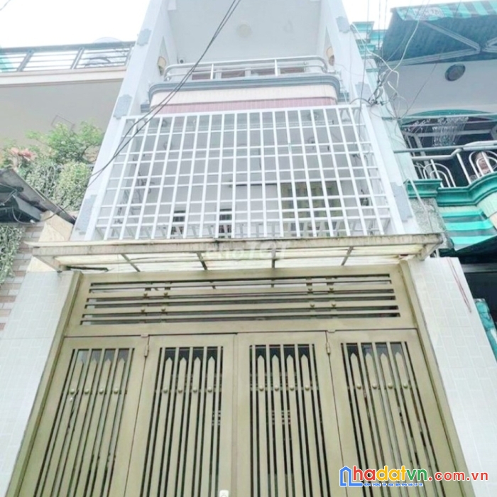 Nhà còn mới 3 tầng hẻm tùng thiện vương p12-q8 giá: 5,3tỷ tl